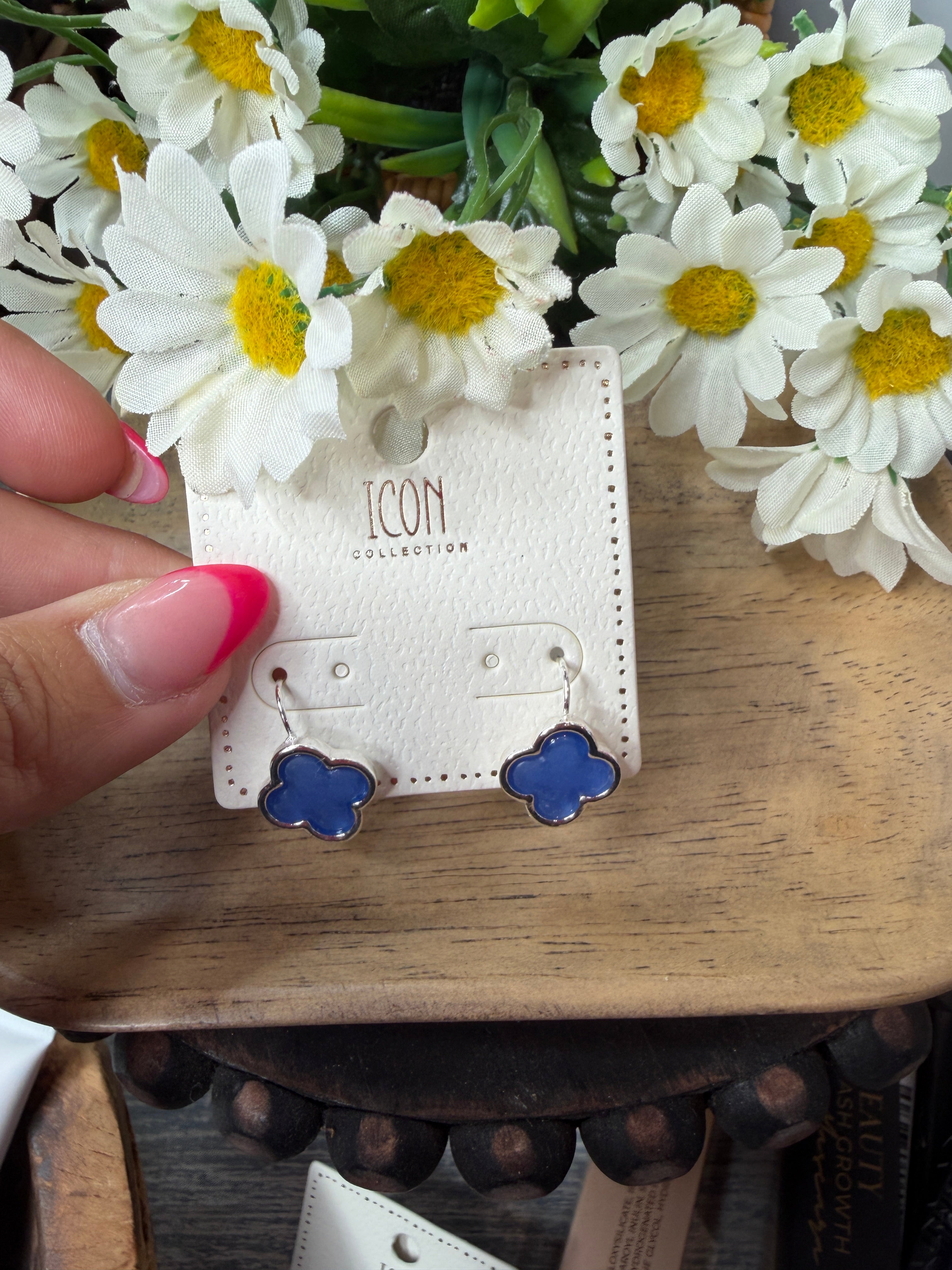 Feeling Blue Clover Earrings