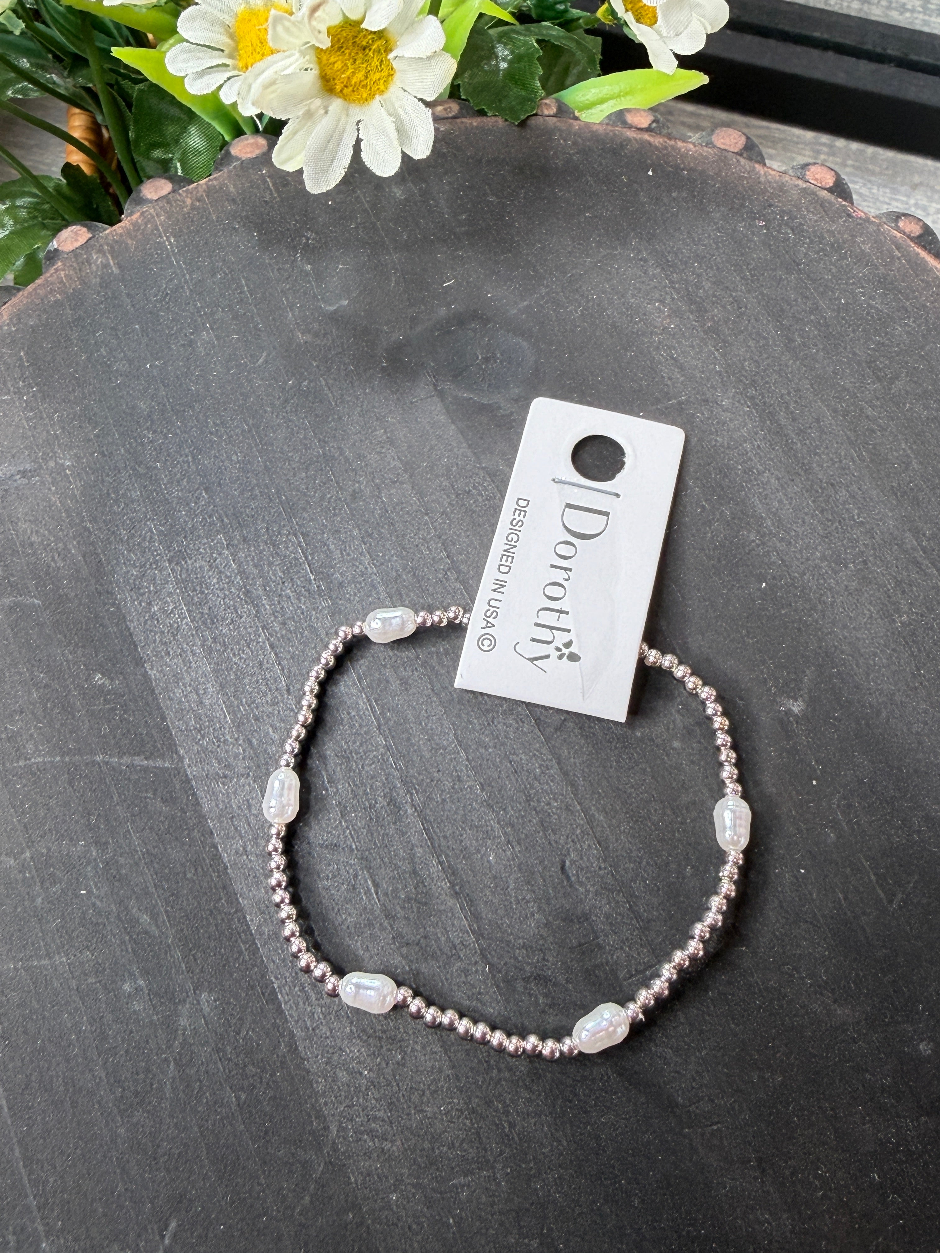 Pearl Kiss Beaded Bracelet