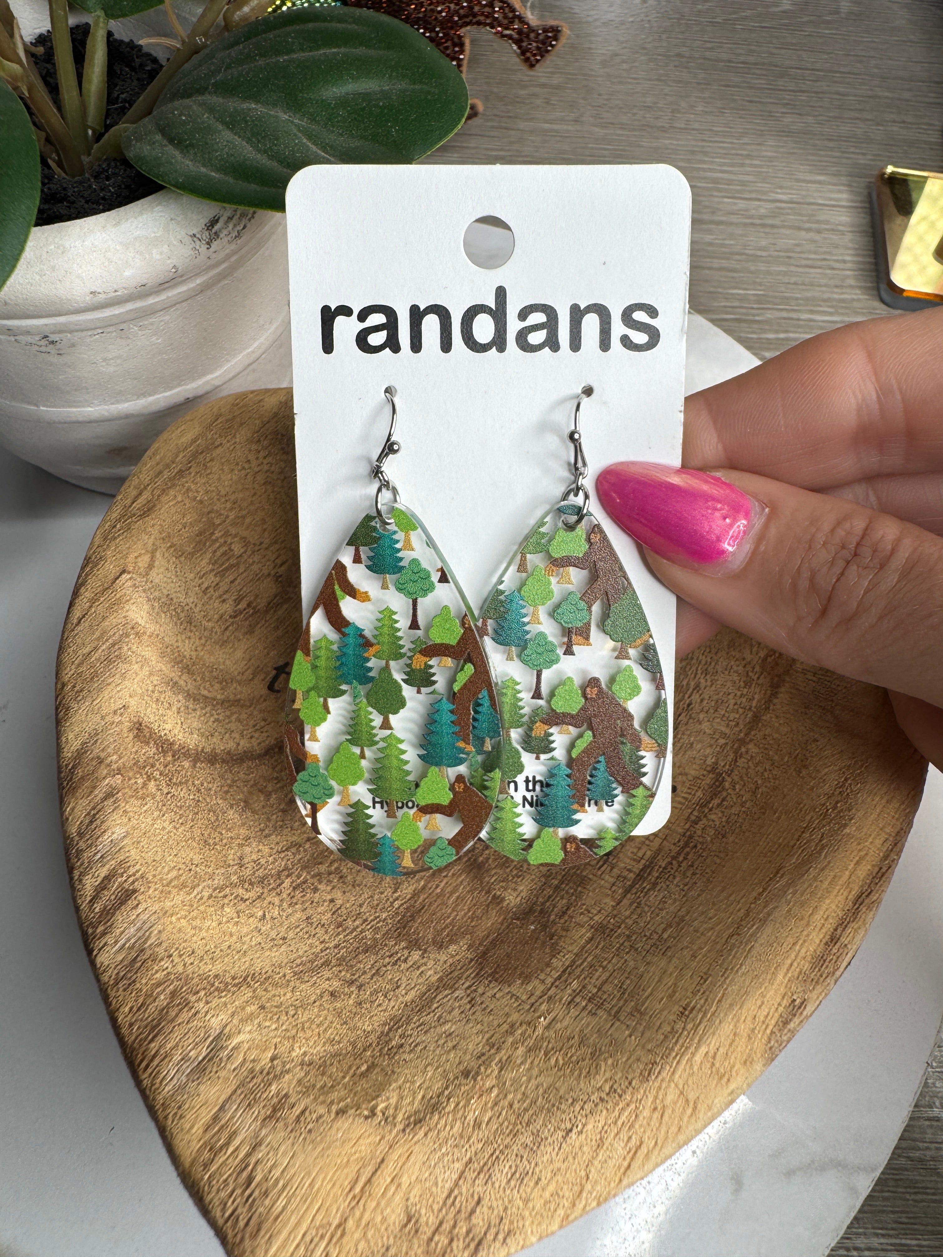 Sasquatch Stroll Dangles