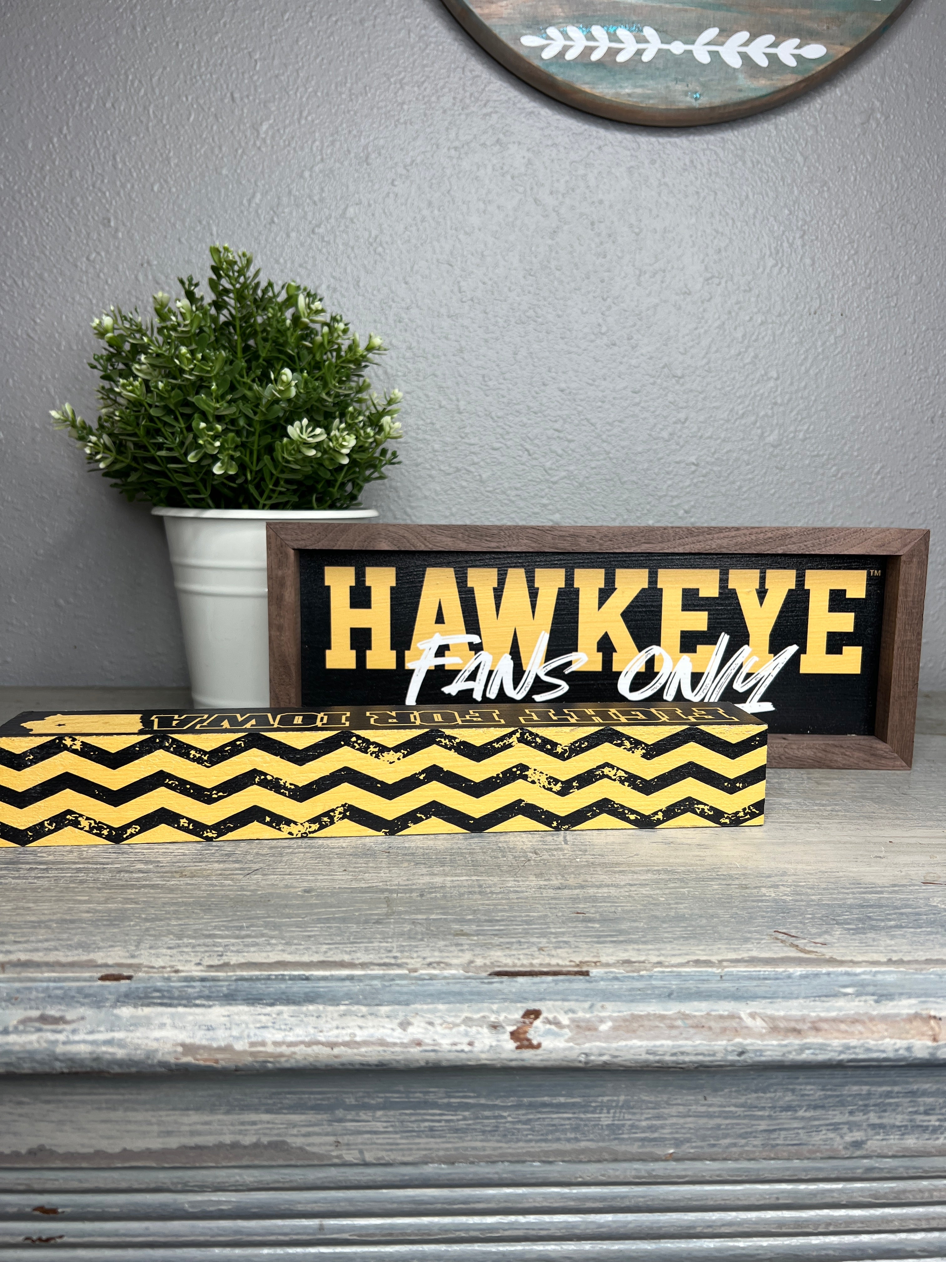 Hawkeye Walnut Frames