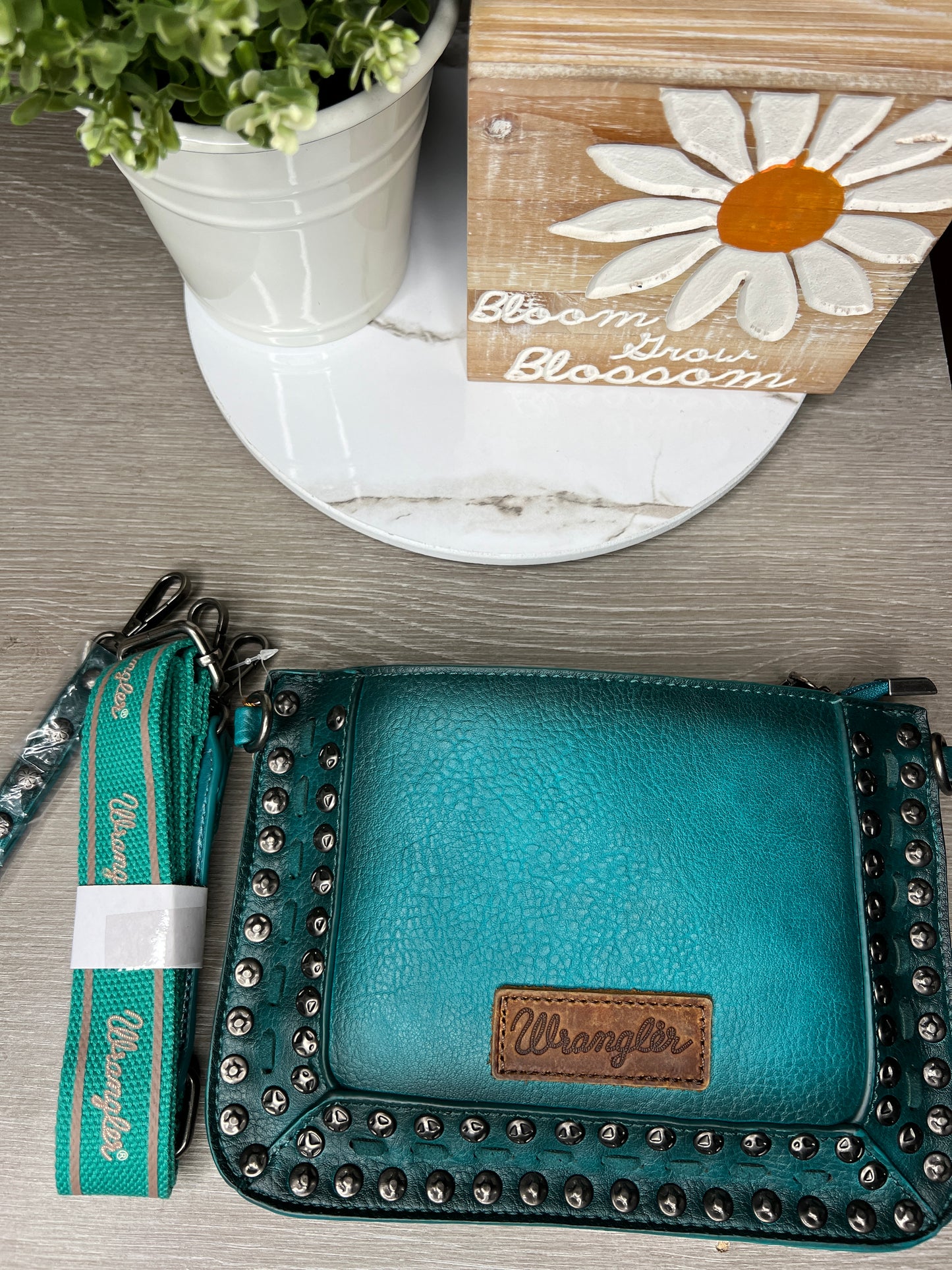 Wrangler Rivets Crossbody