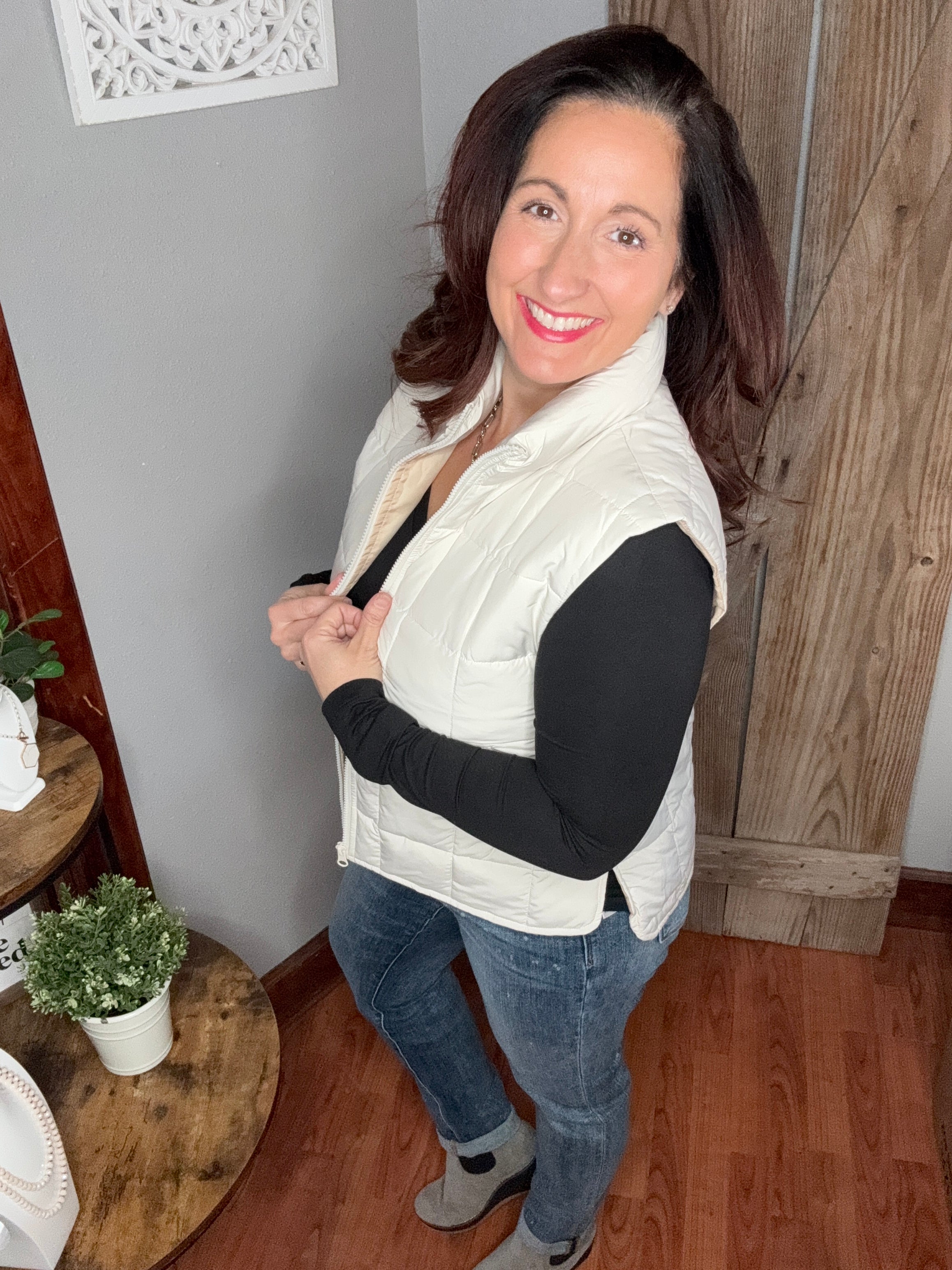 Chic Puffer Vest Ivory