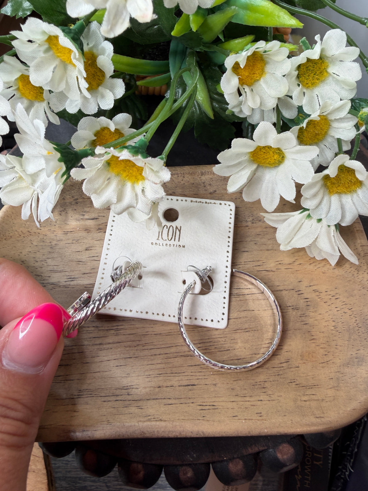 Twist & Shine Hoops