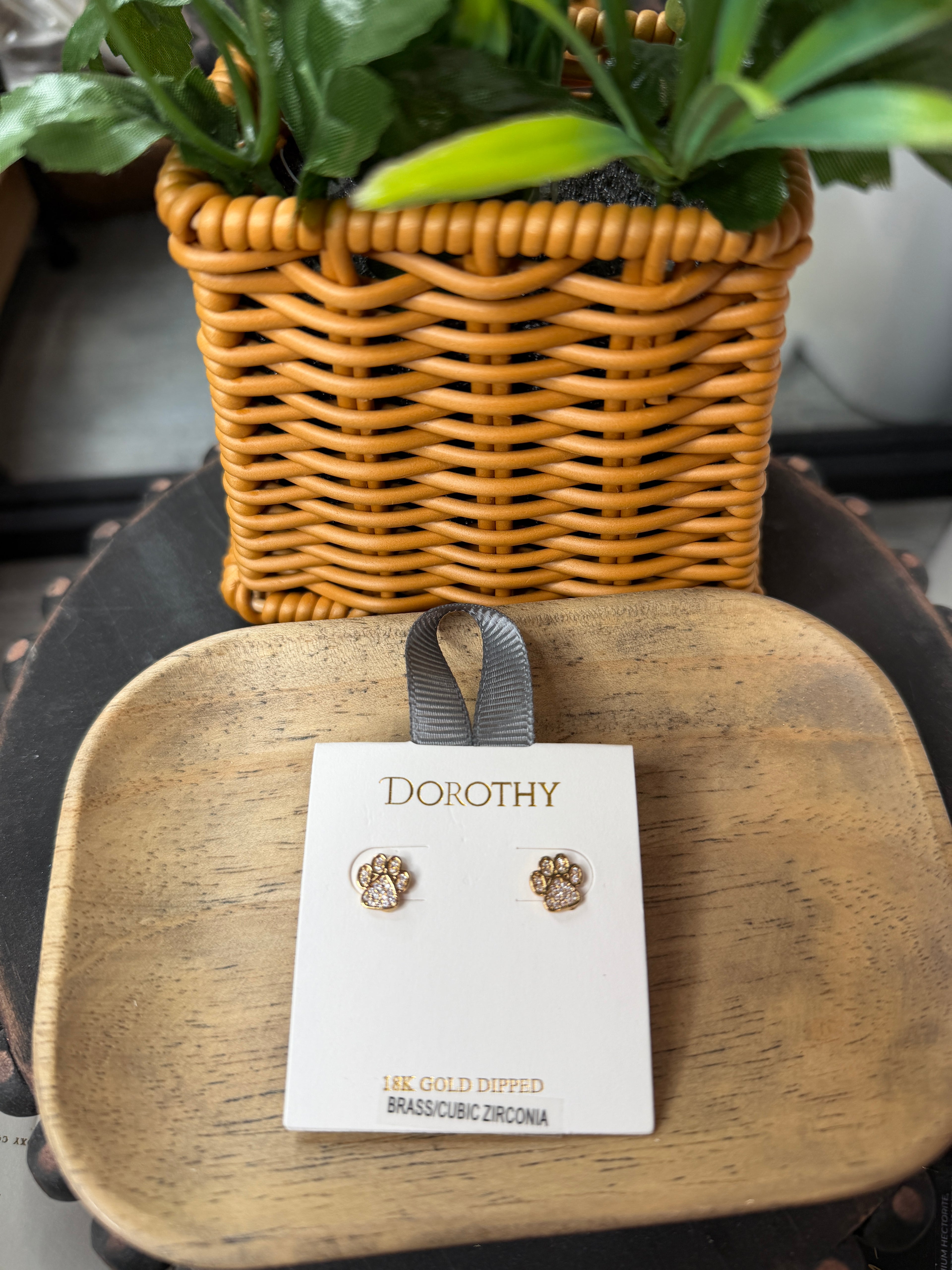 Pawfect Sparkle Studs